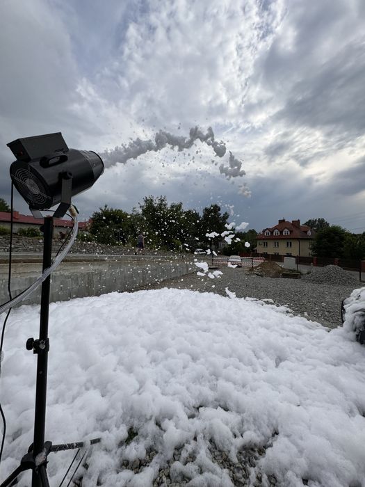 PIANA PARTY SHOW 2025 EVENTART wynajem ekonomicznej wyrzutni piany