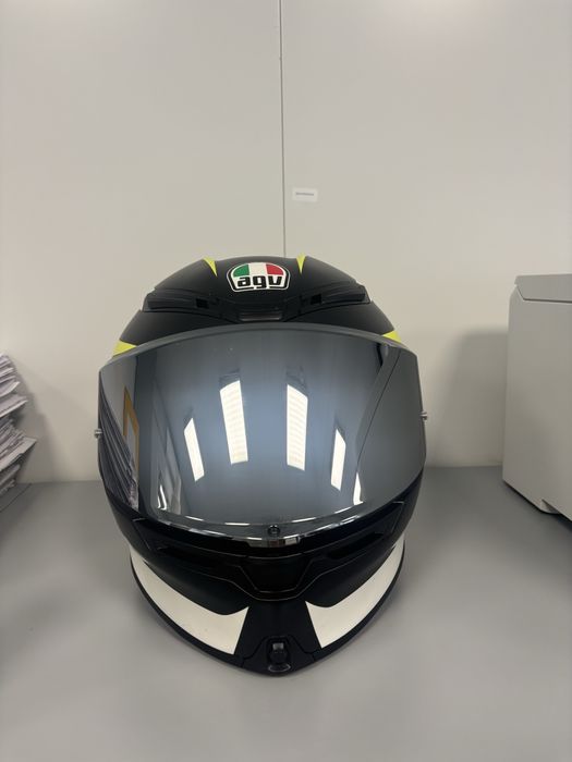Capacete AGV K6 VR46 (ML) – Como novo + extras