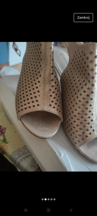 Buty na obcasie  40