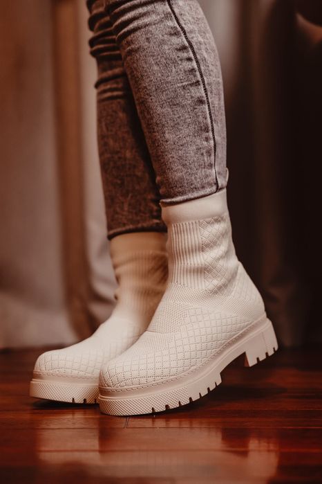 Outlet! BEKY beżowe botki materiałowe ocieplane