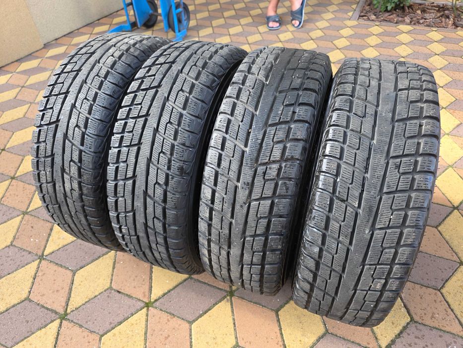 Колеса Mitsubishi Outlander ASX R16 5x114.3 / Зима Yokohama / Диски + ковпаки
