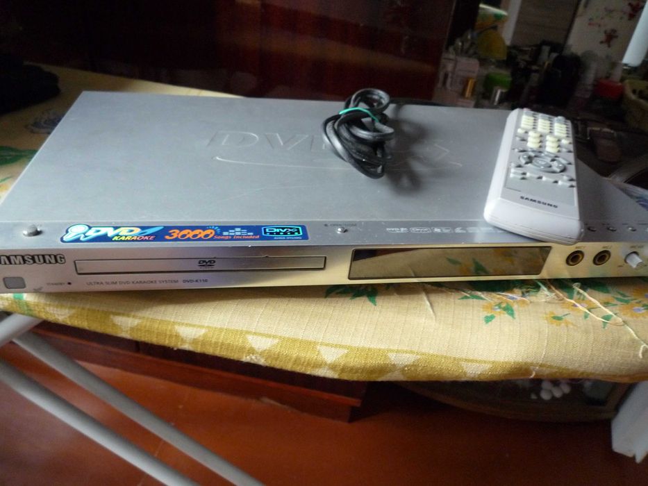 ДВД плейер Samsung DVD-K110 + пульт