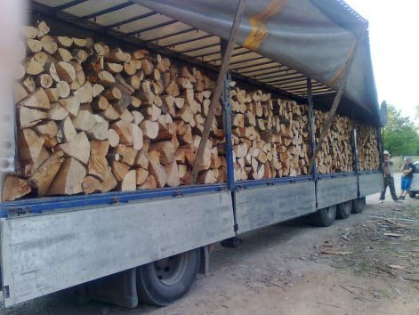 Дрова дуб колотий акація граб клен дрова з доствкою  дрова київська об