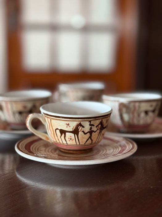 Chávena e pires arte grega antiga Keramikos pintado à mão excelente