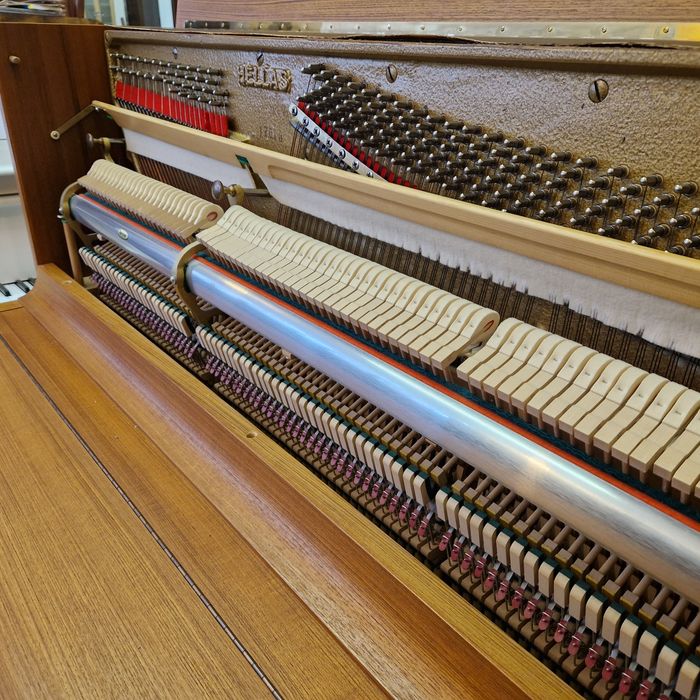 Fińskie pianino Hellas 125