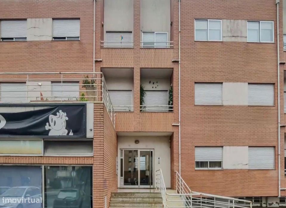 Apartamento T2 com varanda e ar condicionado Valongo