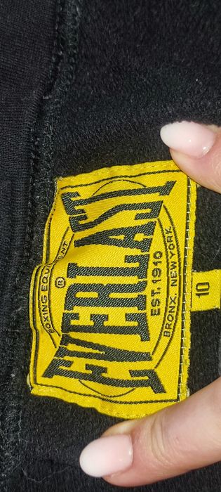 Czarne Oryginalne spodnie dresowe Everlast rozm M wymiary na fotkach