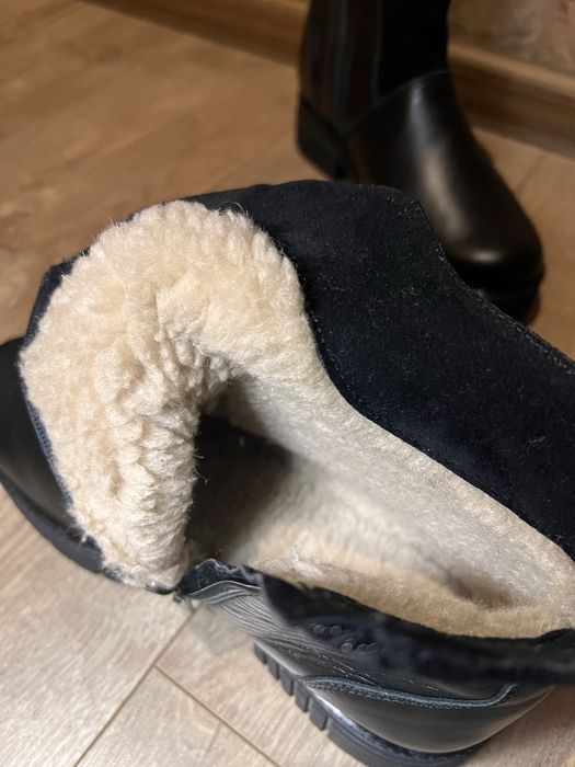 Продам жіночі ботинки