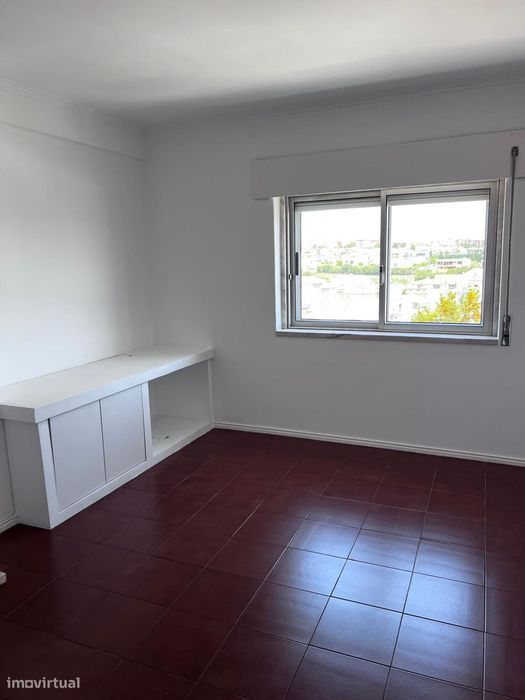 T1 em Sassoeiros – Conforto e tranquilidade perto de tudo