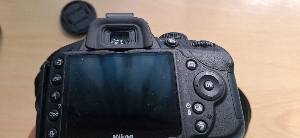 Nikon d 3200 como nova