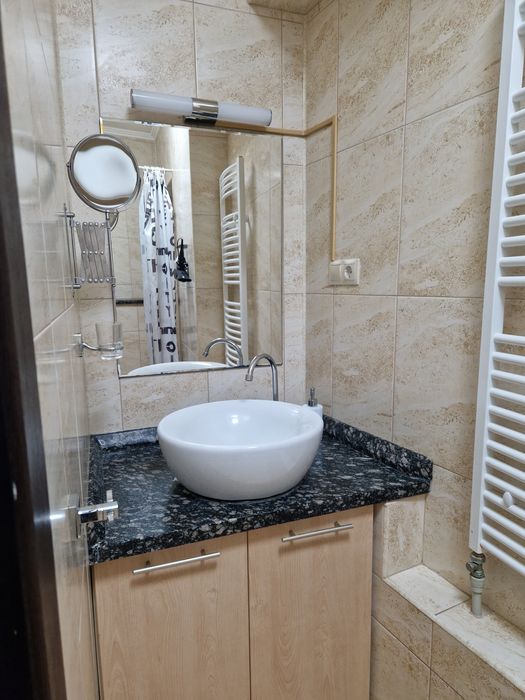 Вільно !!!  Житло подобово, Апартаменти в 5 хв від термальног