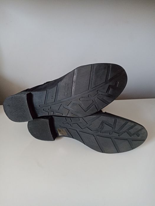 Skórzane botki Booci z łańcuchem wiązane oryginalną wstążką R.41