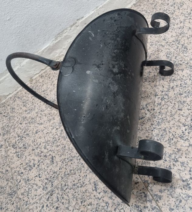 Suporte Antigo  para Lenha para Lareira para Restauro