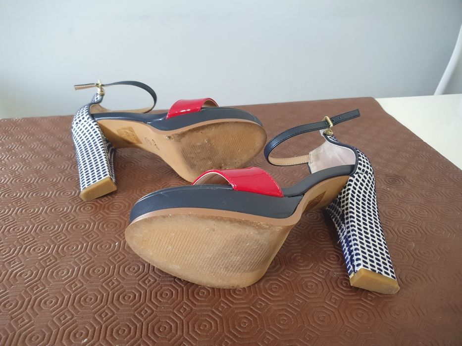 Sapatos marca EXÉ n°37 ( usados uma vez )