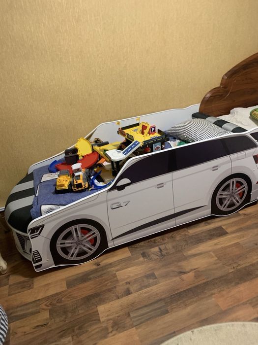 Кровать-машина. Ліжко-машина