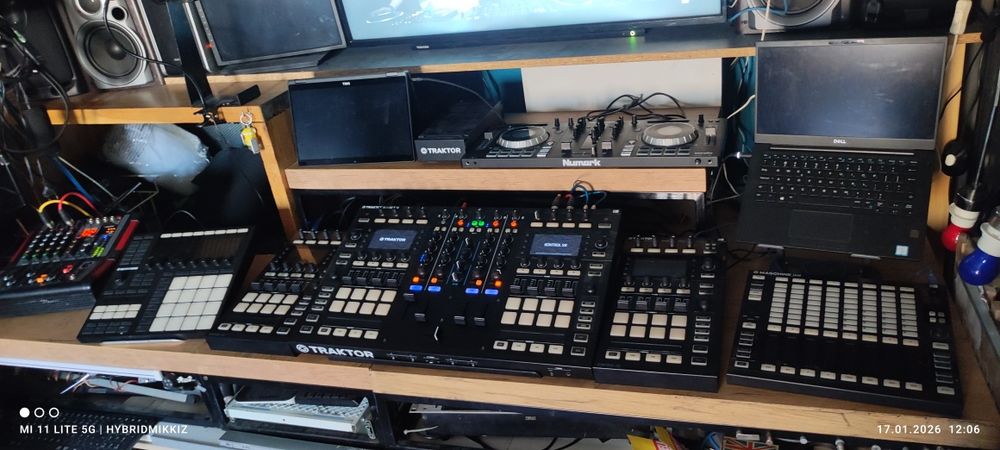 Numark mixtrack platinum kontroler DJ serato 4 kanałowy mikser mixer