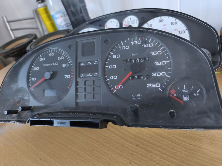 Audi 80 licznik komputer spalania tempomat