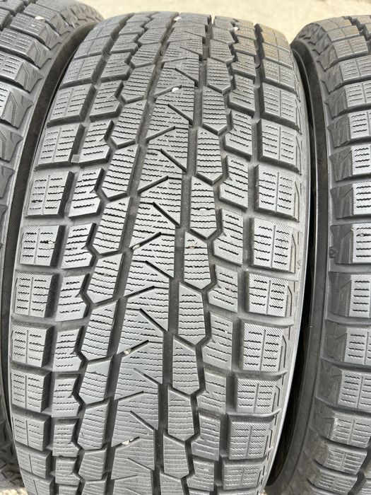 Резина зимова 215 55 r17 yokohama