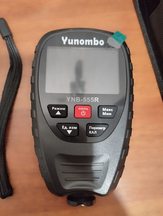 Товщиномір фарби YONOMBO 555R.