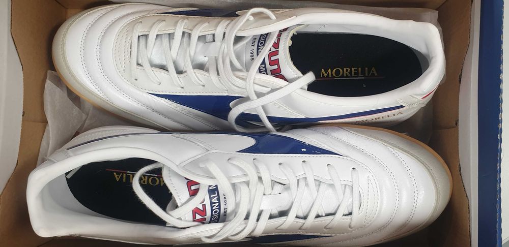 Sapatilhas/Ténis de futsal profissional - marca MIZUNO modelo MORELIA