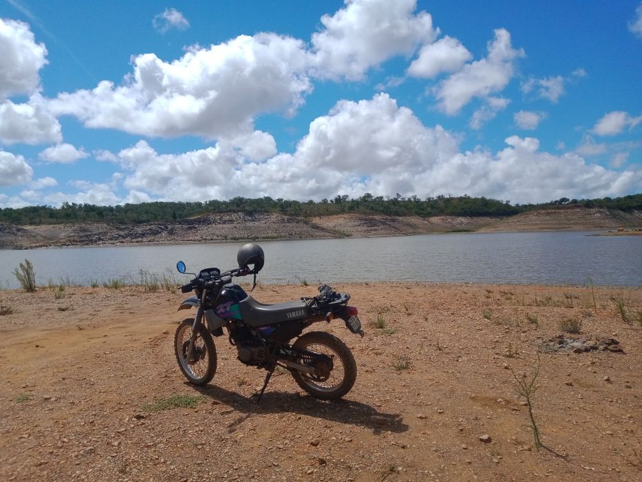 Yamaha XT 350 em bom estado