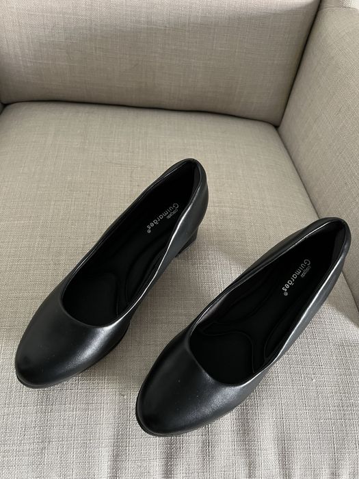 Sapatos classicos de senhora