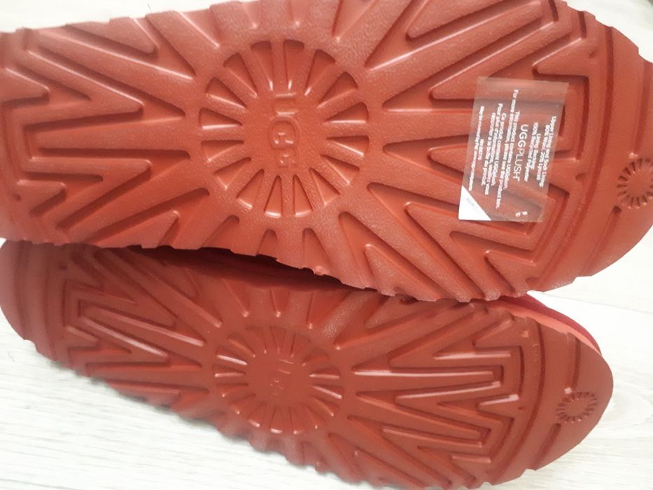 UGG  оригінал нові 43