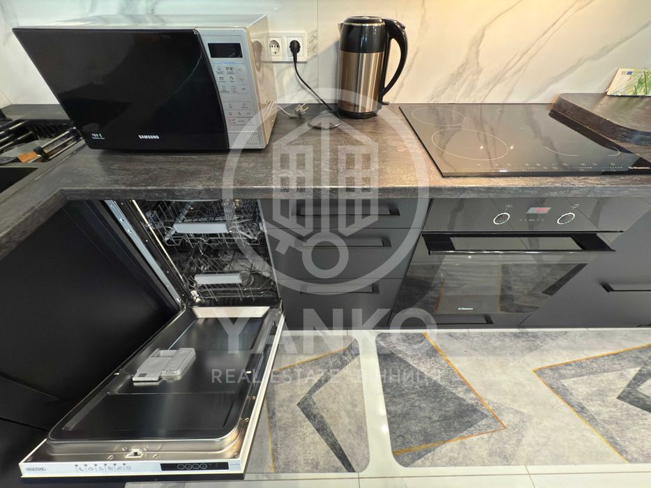 Дизайнерська 3кім  в елітному ЖК Premier Tower, з видом на алею