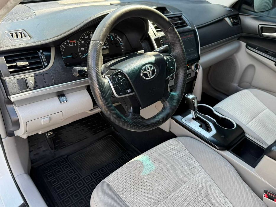 Toyota Camry 2013 2,5 ГБО Обслужена Відмінний стан