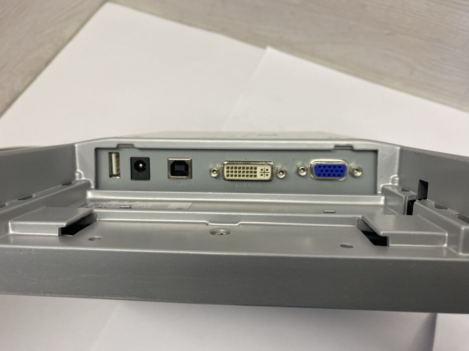 Сенсорний монітор Wincor Nixdorf BA92 / 12.1" / 800×600 /