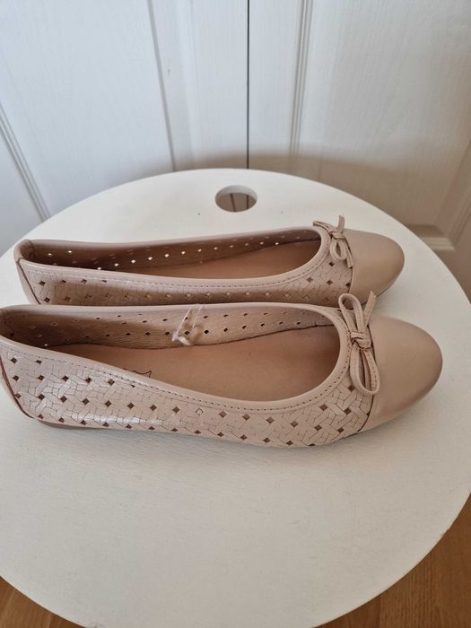 sprzedam nowe baleriny marki Lasocki