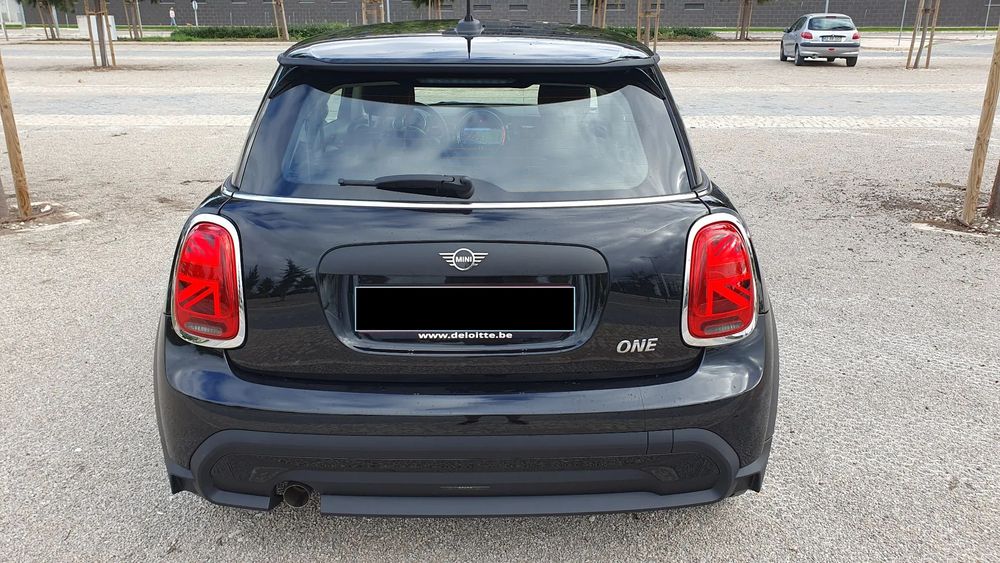 MINI 3 Portas One Essential