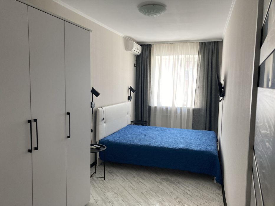 2-к центр,ЛЮКС,Грушевського,66,подобово,5 спальних,док.СМАРТ,біля парк