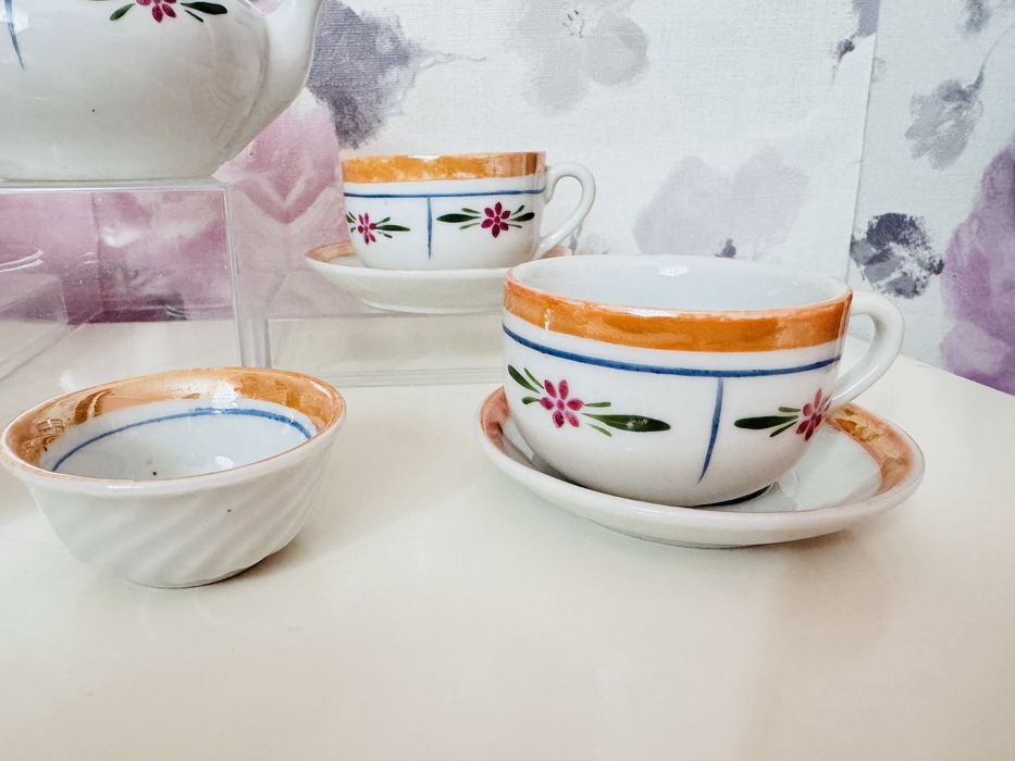 Stary serwis do herbaty, porcelanowe naczynia dla dzieci, vintage