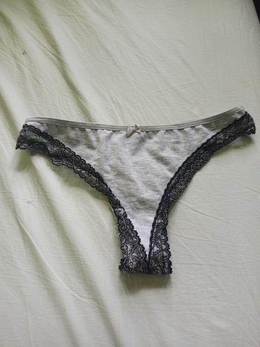 Stringi damskie szare