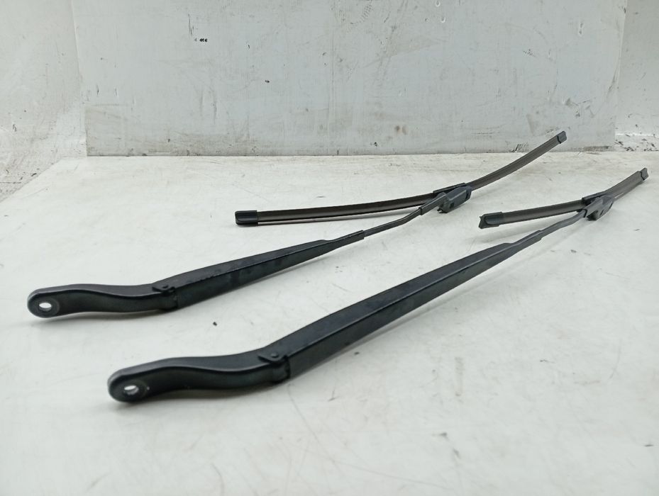 Astes/Escova Limpa Conjunto (2) - PEUGEOT 2008 II (U_) | 19 -