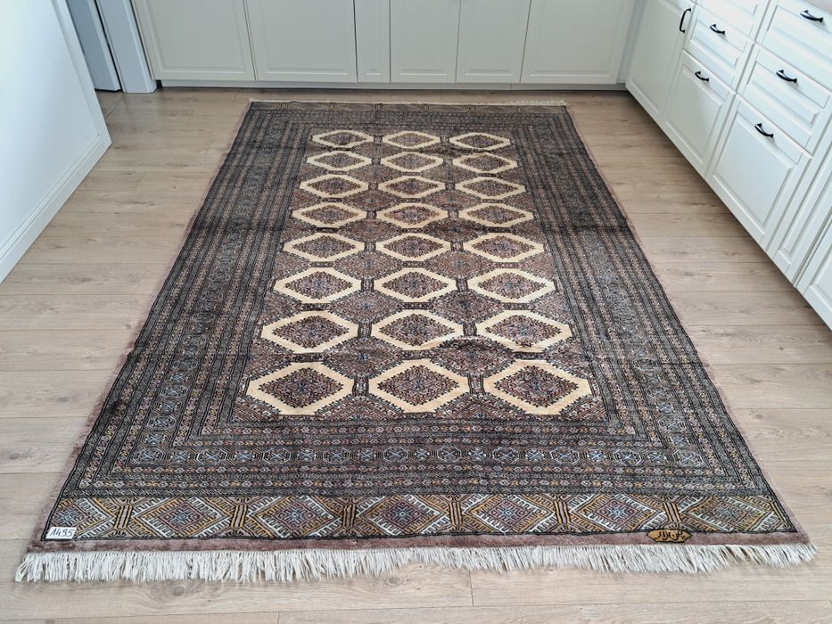 Luksusowa kaszmirowa pakistańska Buchara sygnowana 190x290cm nr1495