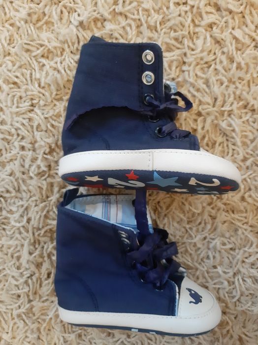Niechodki buty buciki M&S zestaw 7 par 0-6 miesięcy wyprawka