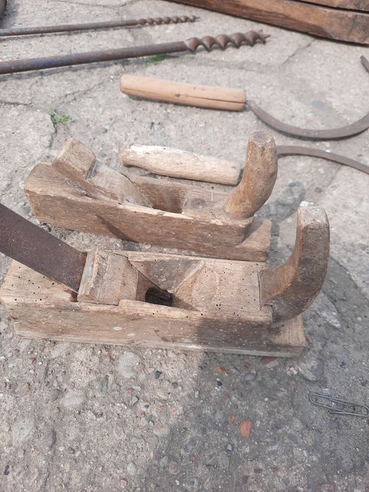 Sprzedam dwa heble stolarskie.