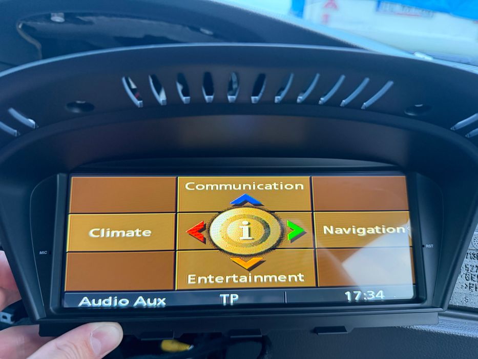 Radio CarPlay. Android Auto BMW E60 E61 E90 E91 CCC