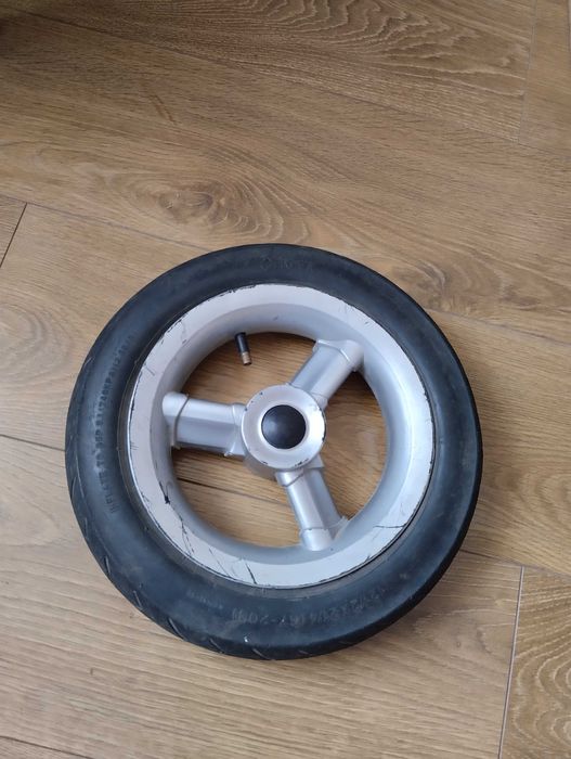Колесо на дитячу коляску