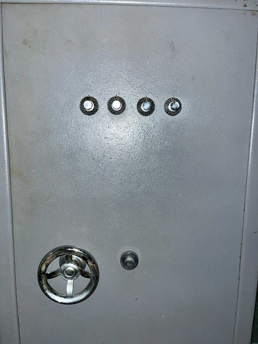 Cofre grande blindado com código de letras