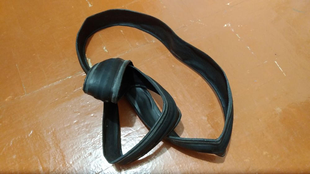 Покрышка шоссе 23 мм