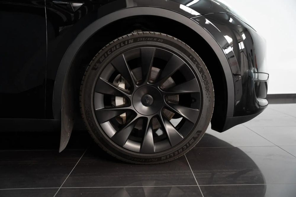 Tesla Model Y Long Range Dual Motor AWD