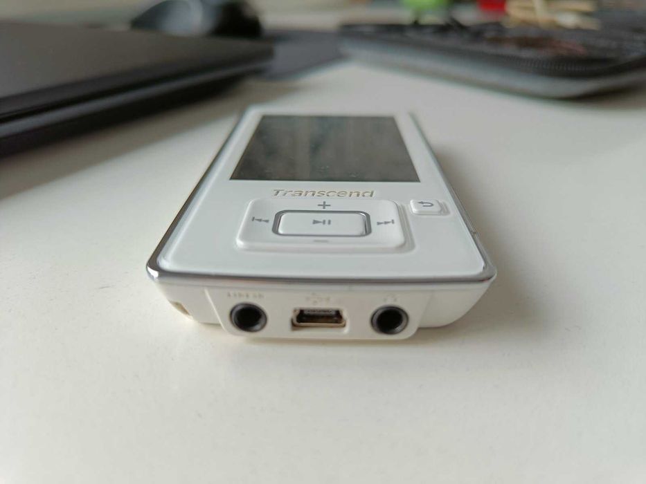 MP3 плеєр Transcend MP870 8gb
