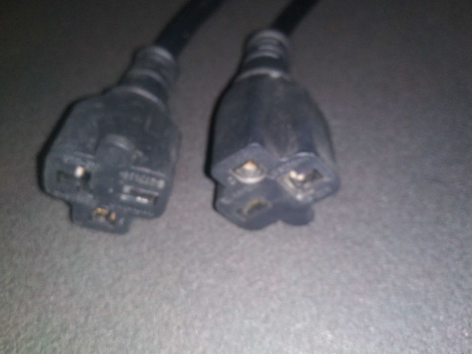 Для зарядок из США - переходник с вилки NEMA на нашу розетку