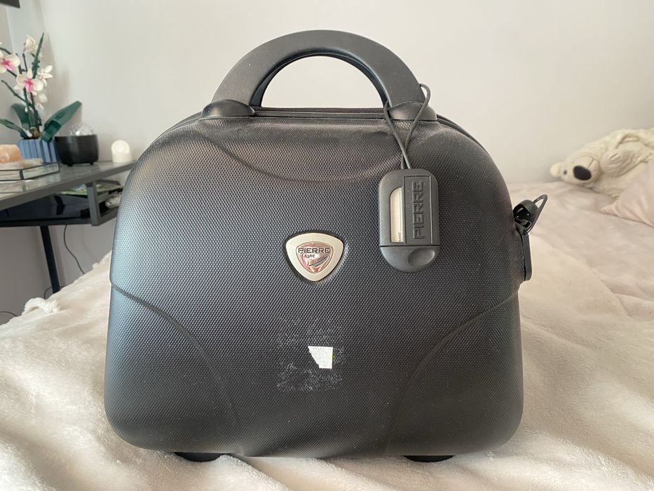 Walizka, kuferek na kosmetyki