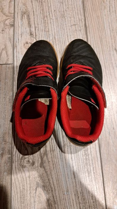 Buty halówki do piłki nożnej dla chłopca kipsta r.30