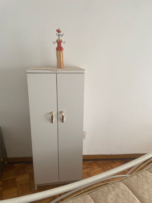 Mobília de quarto em excelente estado