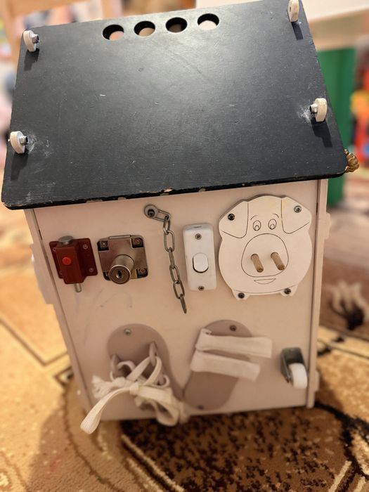 Бізікуб деревянний будиночок